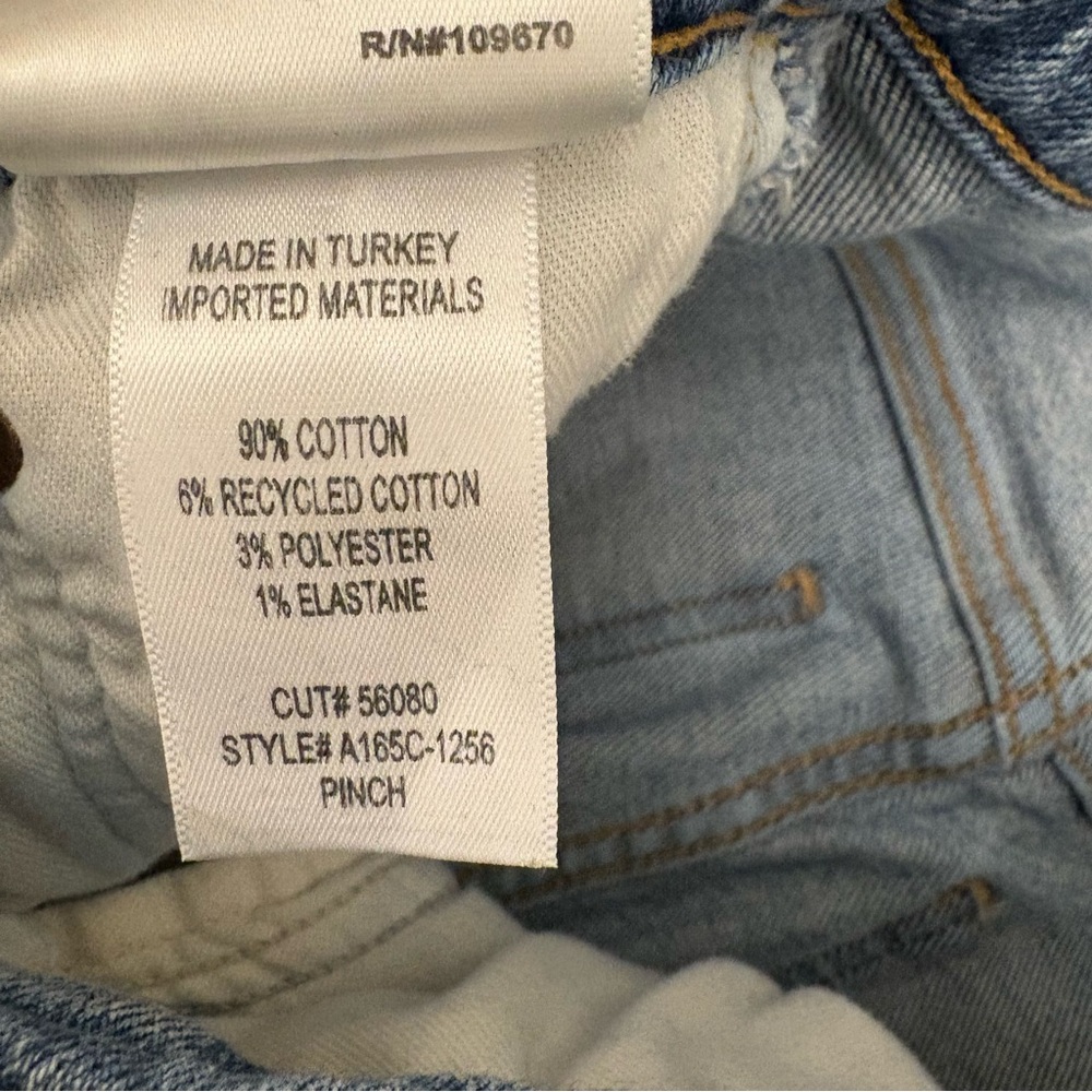 AGOLDE || Pinch Waist Jeans in Debut Blue Wash 24 - Picture 6 of 10
